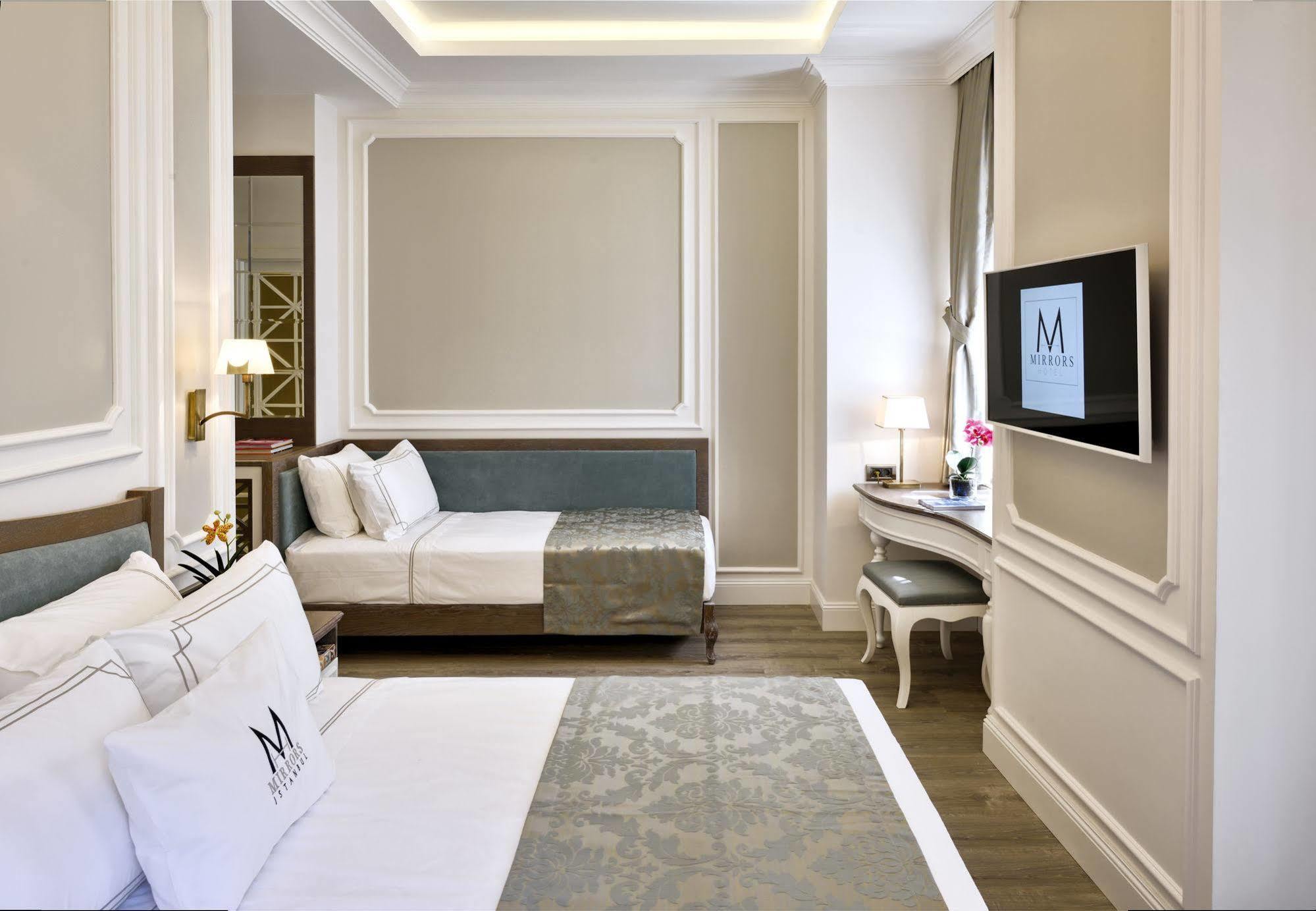 Mirrors Hotel Istanbul Exterior photo