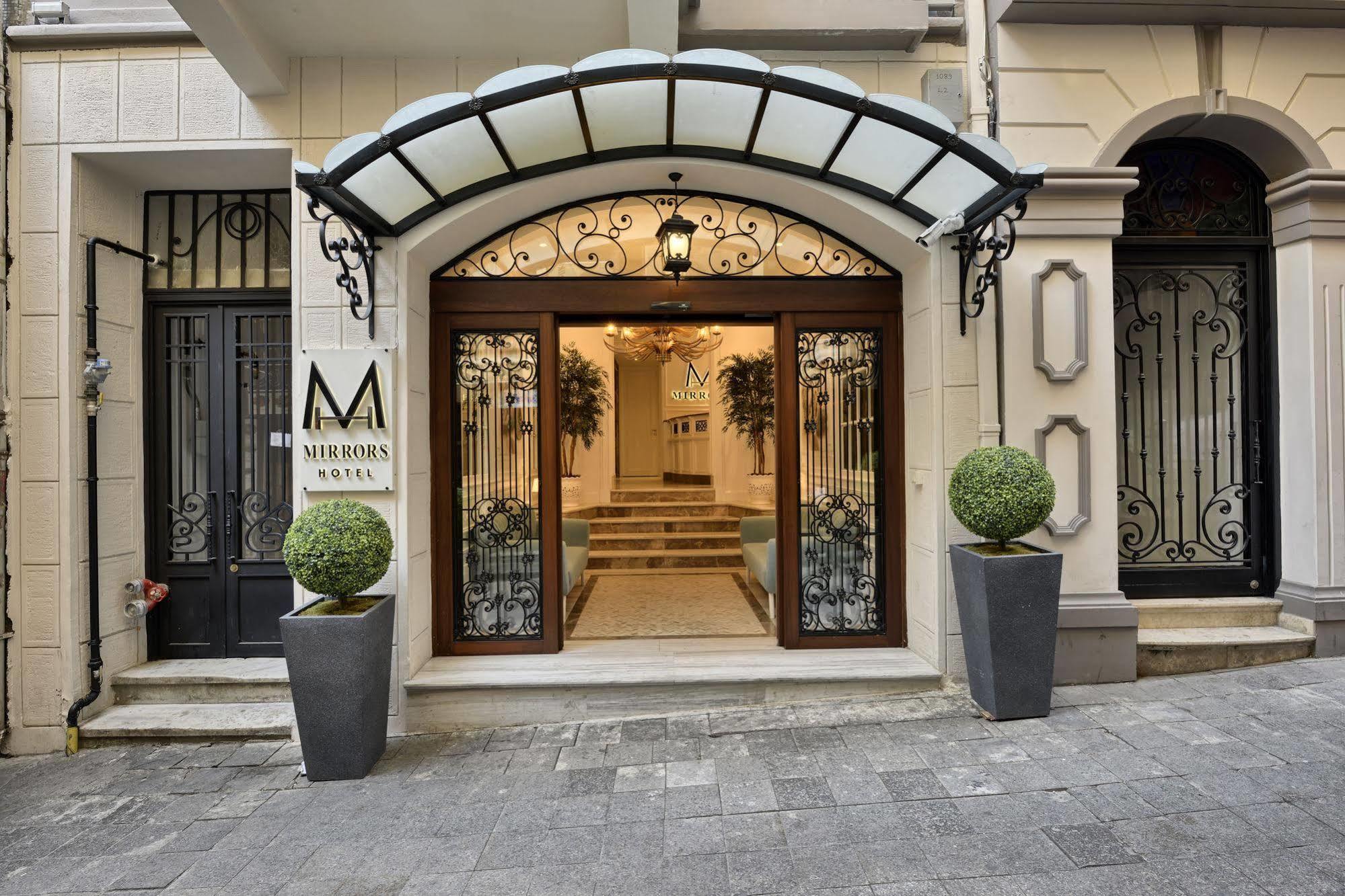 Mirrors Hotel Istanbul Exterior photo